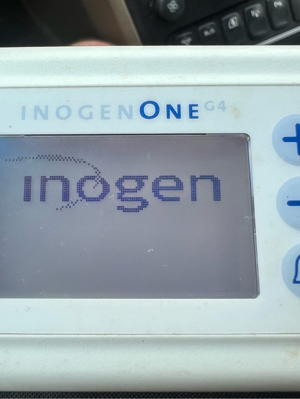 Inogen One G4 portable oxygen machine car charger case battery